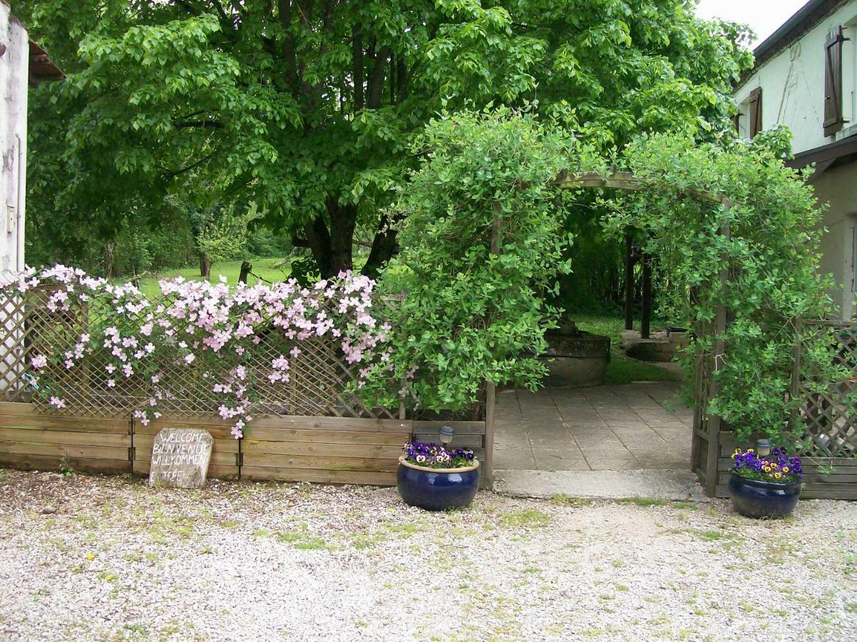 Chez Scallan B&B Sens sur Seille Esterno foto