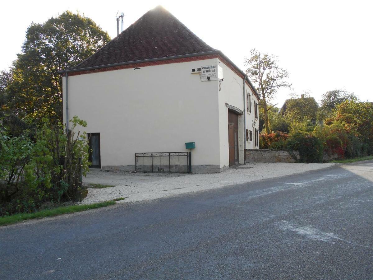 Chez Scallan B&B Sens sur Seille Esterno foto